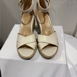 Vionic Cream Wedge Sandals